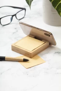 stojánek na mobil s bločkem přírodní s potiskem loga - foto 6