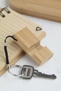 stojánek na mobil s přívěškem na klíče přírodní s potiskem loga - foto 6