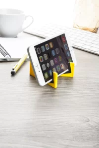 stojánek na mobil žlutá s potiskem loga - foto 4
