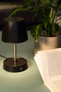 Stolní lampa RABS černá s potiskem loga - foto 9