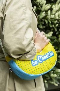 taška přes rameno z RPET na zakázku bílá s potiskem loga - foto 3