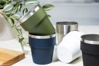 termo hrnek RSS bílá s potiskem loga - foto 5