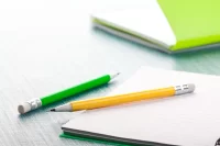 tužka s gumou, 0,7 mm žlutá s potiskem loga - foto 2