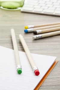 tužka zelená s potiskem loga - foto 2