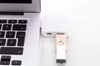 USB hub RABS bílá s potiskem loga - foto 8