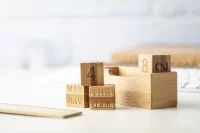 věčný kalendář přírodní s potiskem loga - foto 3