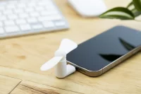 větráček na mobil bílá s potiskem loga - foto 5