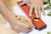 vodováha červená s potiskem loga - foto 5