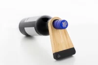 vývrtka s držákem na láhev přírodní s potiskem loga - foto 6