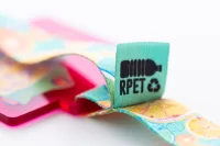 zakázková medaile průhledná růžová s potiskem loga - foto 4