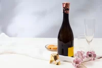 zátka na šampaňské růžová s potiskem loga - foto 3