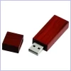 dřevěný flash disk