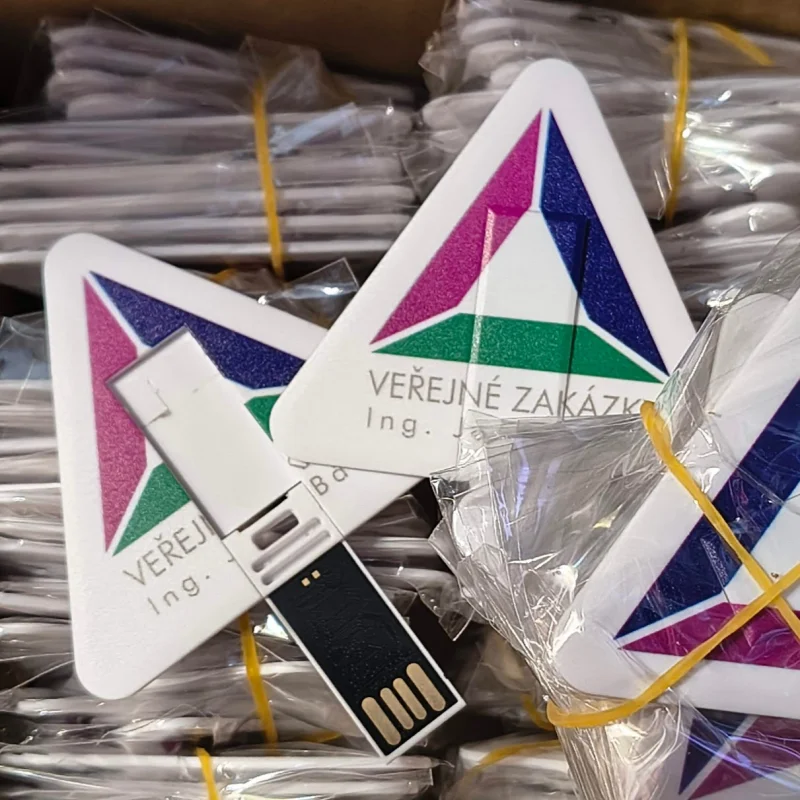 Flash disk - karta trojúhelníková pro reklamní potisk