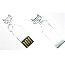 Kovový flash disk - kočka