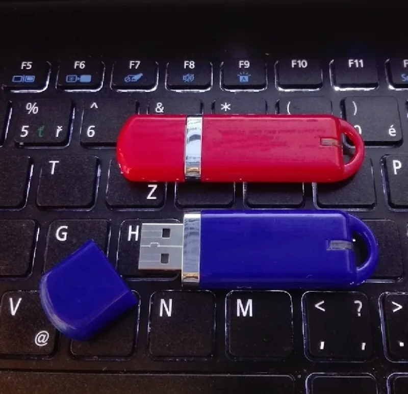 Plastové USB flashky pro reklamní potisk Plastové USB flashky pro reklamní potisk