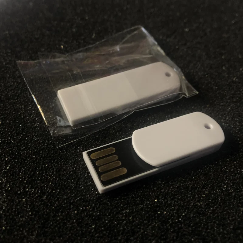 USB sponka / clip pro potisk - USB sponka, obvykle skladem 128 MB