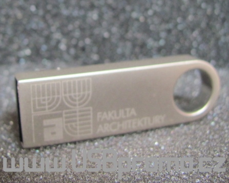 reklamní USB MK1 a ukázka světlého laseru loga