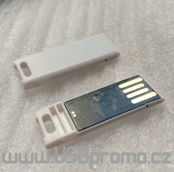 mini USB disk - část z USB vizitky